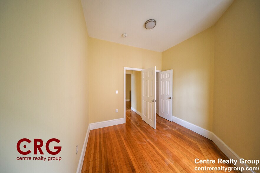 Building Photo - 22 Grand View Ave