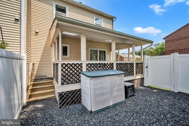 Building Photo - 20 Gatehouse Ln