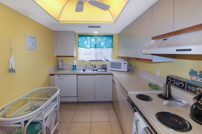 Building Photo - Saybrook Seasonal Condo for Rent