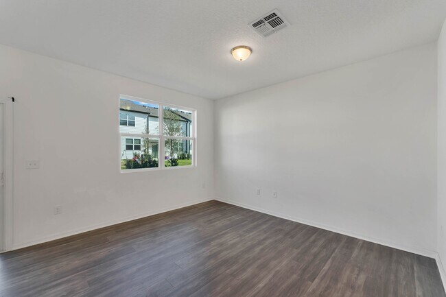 Building Photo - 840 Grandin St