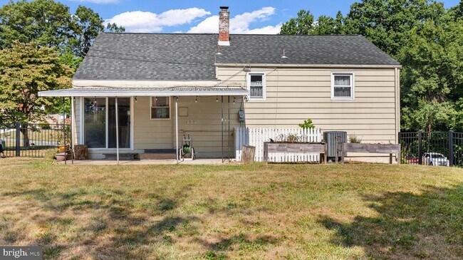 Building Photo - 203 Ashwood Way