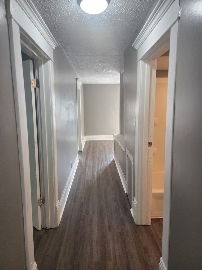 Building Photo - 312 01-1/2 11th Street