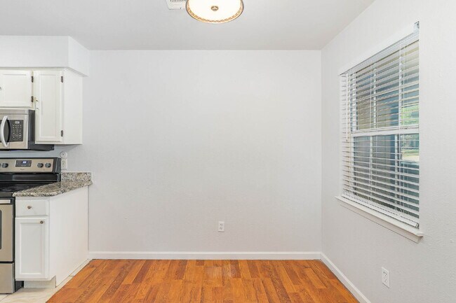 Building Photo - Cozy 2BD Home with Modern Touches in Arlington, TX