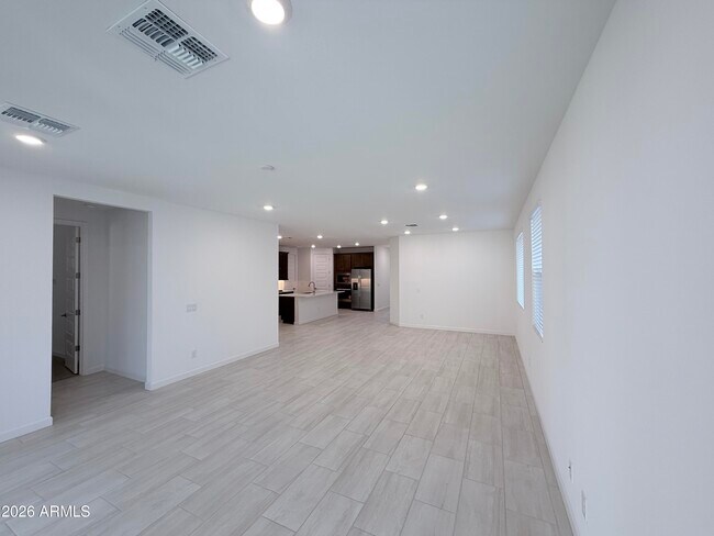 Building Photo - 6972 W Buckhorn Trail