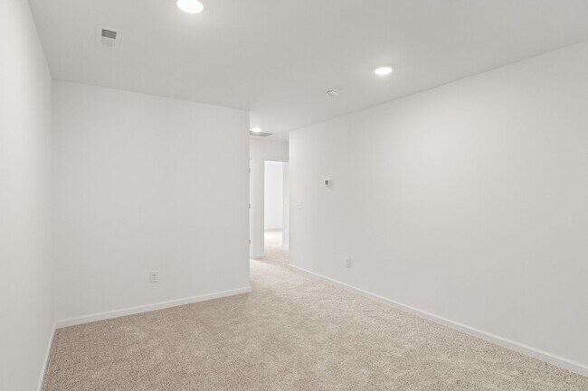 Building Photo - 3 Bed 2.5 Bath Townhome at Cambrey Crossing.