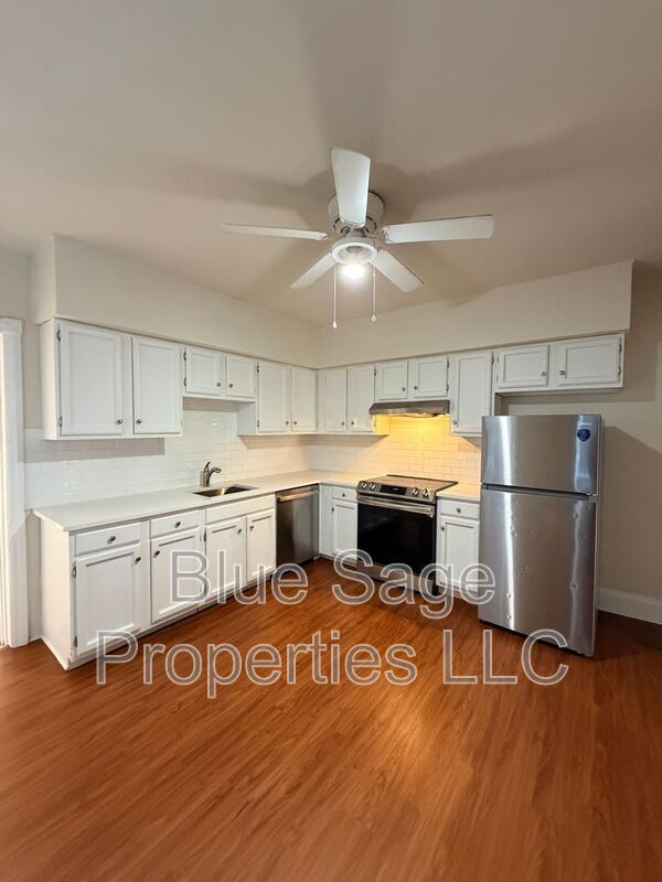 Building Photo - 758 Saville Ave