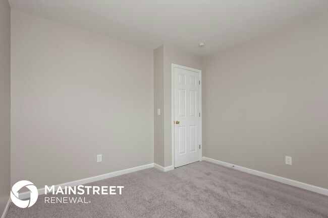 Building Photo - 3723 Bullard St