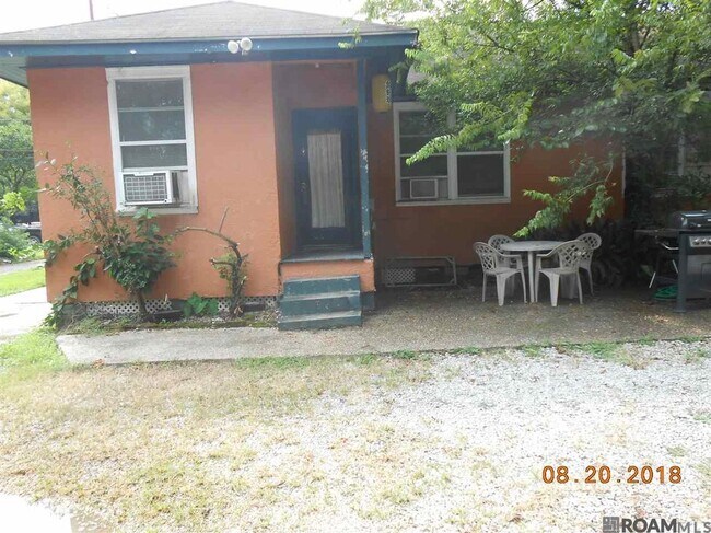 Building Photo - 2148 Stanford Ave