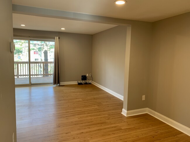 Ground Level Dining Room - 7359 Hickory Log Cir