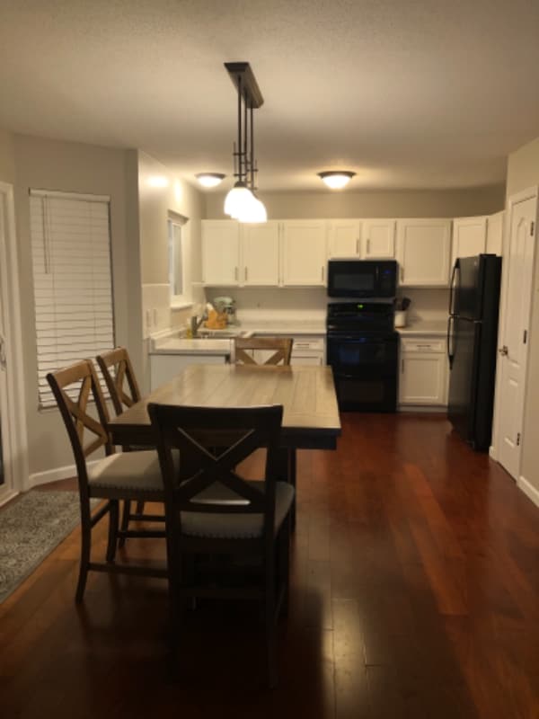 Building Photo - 893 S Whispering Brook Ct