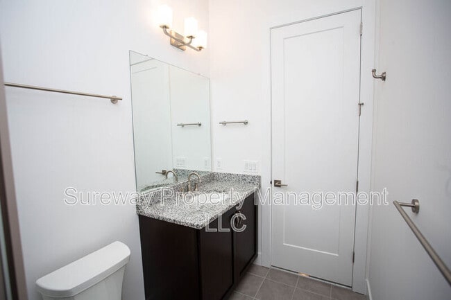 Building Photo - 7 Cole Pl