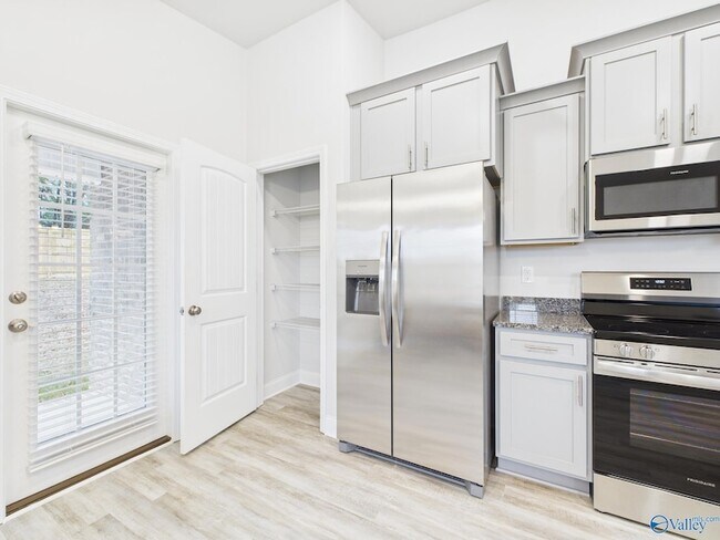 Building Photo - 15251 Lapwing Cv