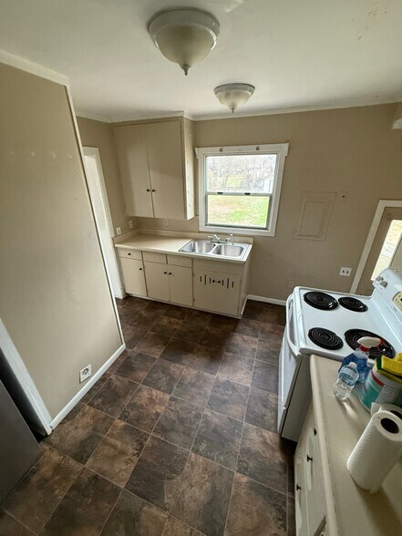 Building Photo - 1314 Perkins Ave