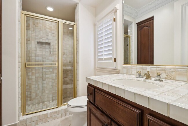 Building Photo - OCEAN VIEW CUSTOM BUILT LUXURY ESTATE