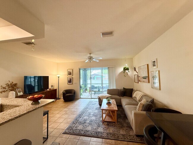 Building Photo - Sawgrass Village Townhomes 3/2.5/1 - Friendly Neighborhood lifestyle