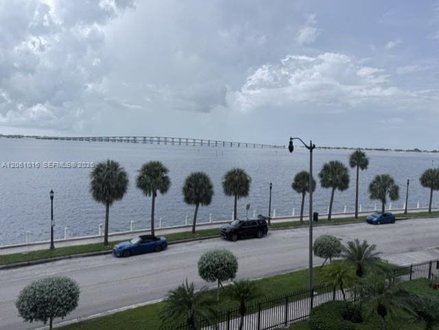 Building Photo - 1440 Brickell Bay Dr