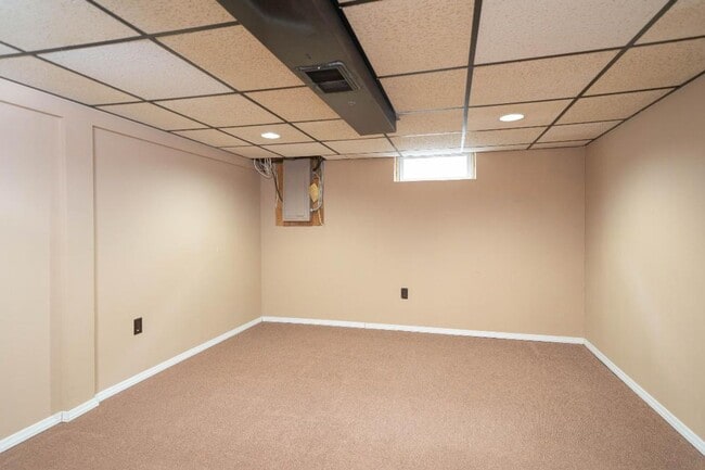 Building Photo - Three Bedroom Home in the Heart of Portage
