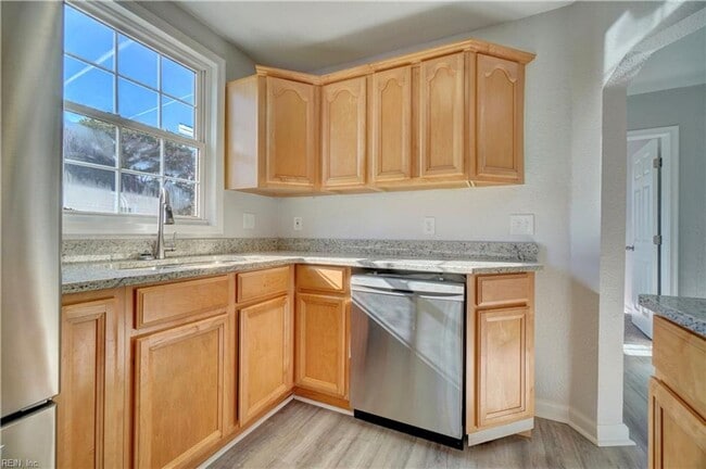Building Photo - Cozy, Convenient, and Completely Ready – Y...