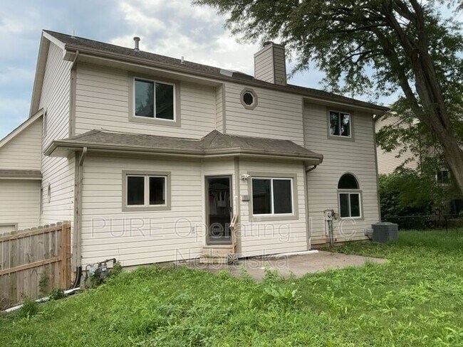 Building Photo - 1008 E Aberdeen Dr