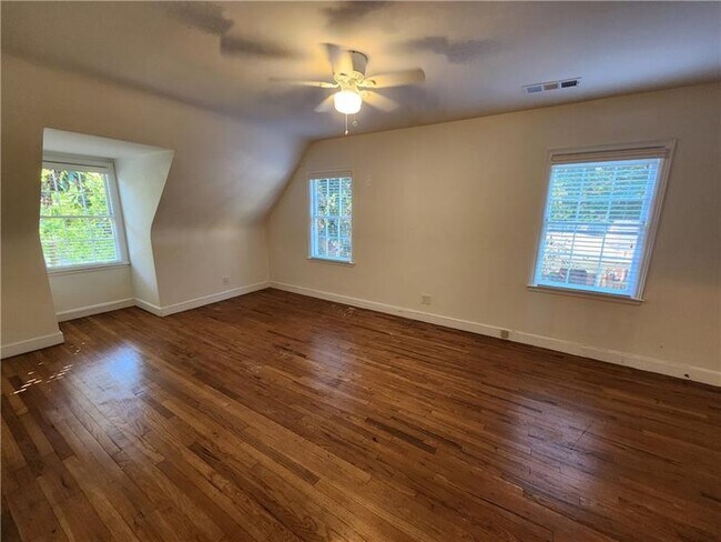 Building Photo - 65 Clarendon Ave