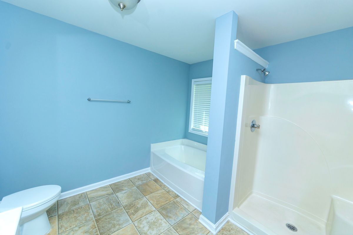 Building Photo - 5815 Weddington Dr