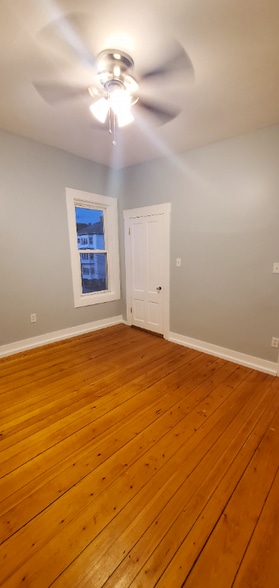 Building Photo - 107 Wilbur St