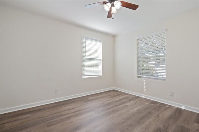 Building Photo - Spacious 2-Bedroom, 2-Bathroom Home in Savannah, GA