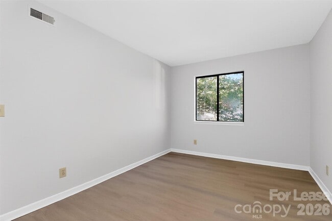 Building Photo - 11029 Harrowfield Rd