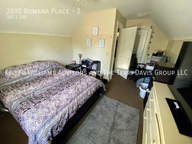 Building Photo - 2890 Romana Pl