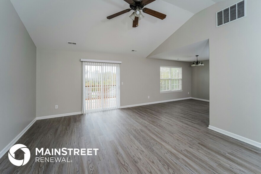 Building Photo - 2825 Horse Trail Rd