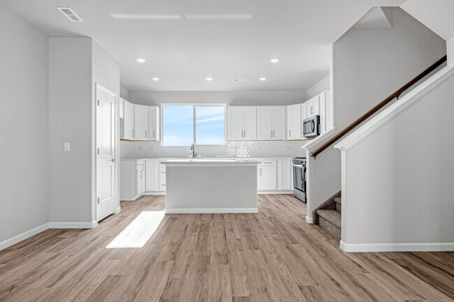 Building Photo - 717 Belleza Vw