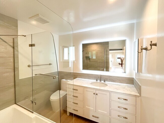 Building Photo - 3213 Atwater Ave