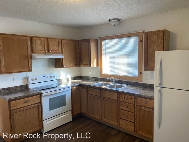Building Photo - 4 br, 2 bath House - 601 2nd Avenue West