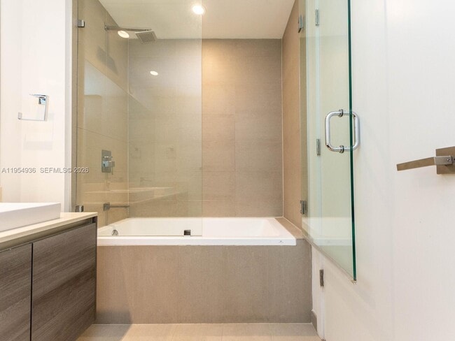 Building Photo - 1080 Brickell Ave