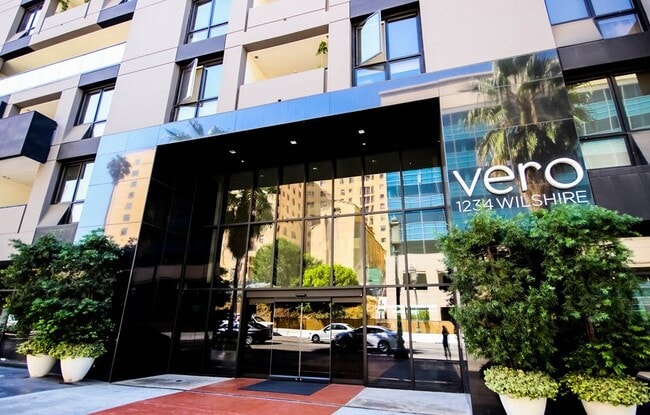 Building Photo - 1234 Wilshire Blvd