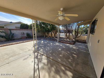 Building Photo - 4423 E Catalina Ave