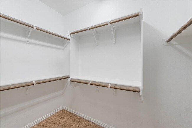 Building Photo - 9961 Aly May Dr