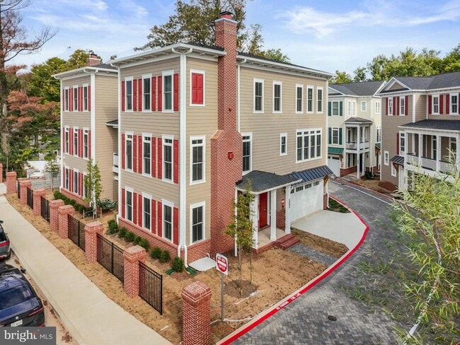 Building Photo - 10631 Pocket Pl