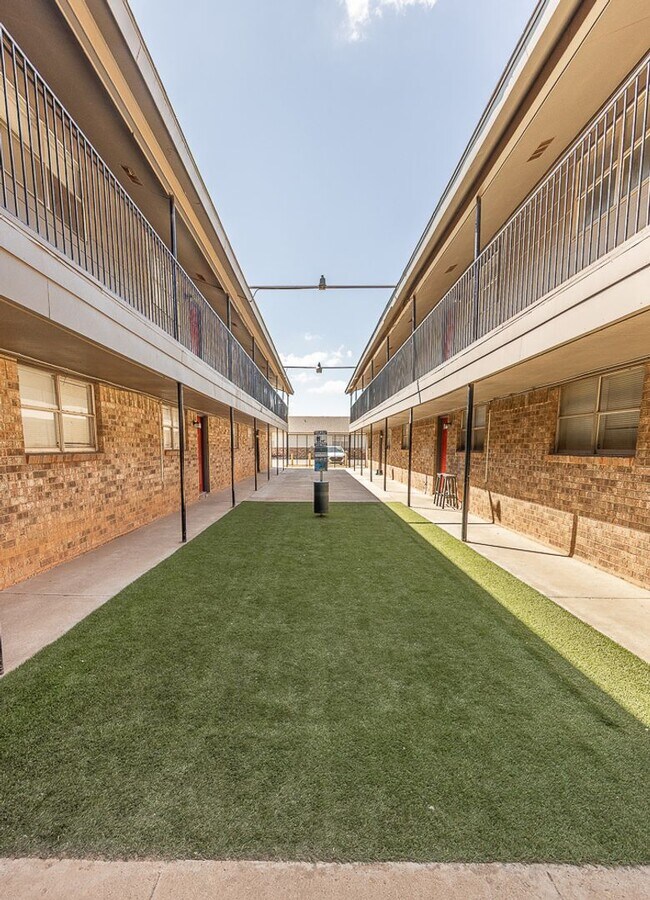 Building Photo - Self Showing- ZERO-DEPOSIT UPFRONT FOR QUA...