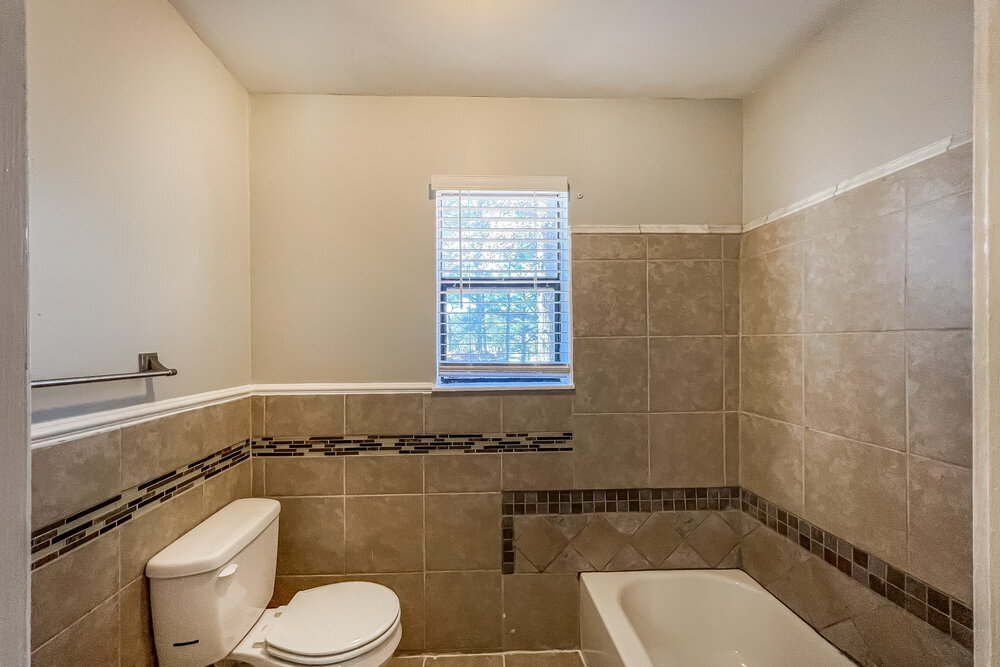 Building Photo - 1536 Moseley Ln