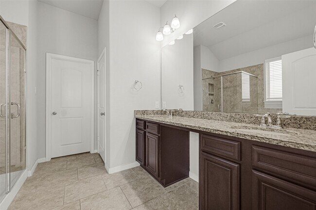 Building Photo - 4619 Grigio Pines Dr