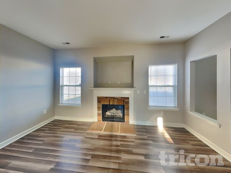 Building Photo - 8322 Knapp Ct