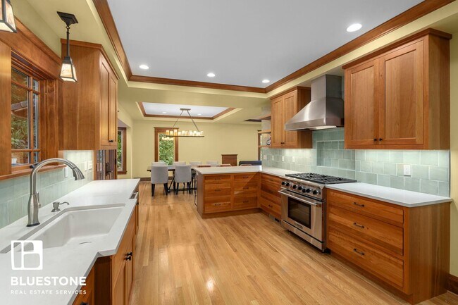 Building Photo - Beautiful 4 bedroom home in Palisades Neighborhood of Lake Oswego!