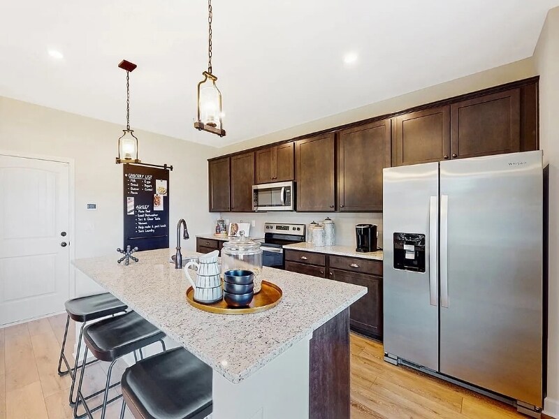 Building Photo - 168 Millbrook Dr