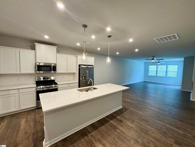 Building Photo - 325 Gooding Trl