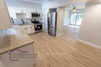 Building Photo - 351 E Thomas Rd