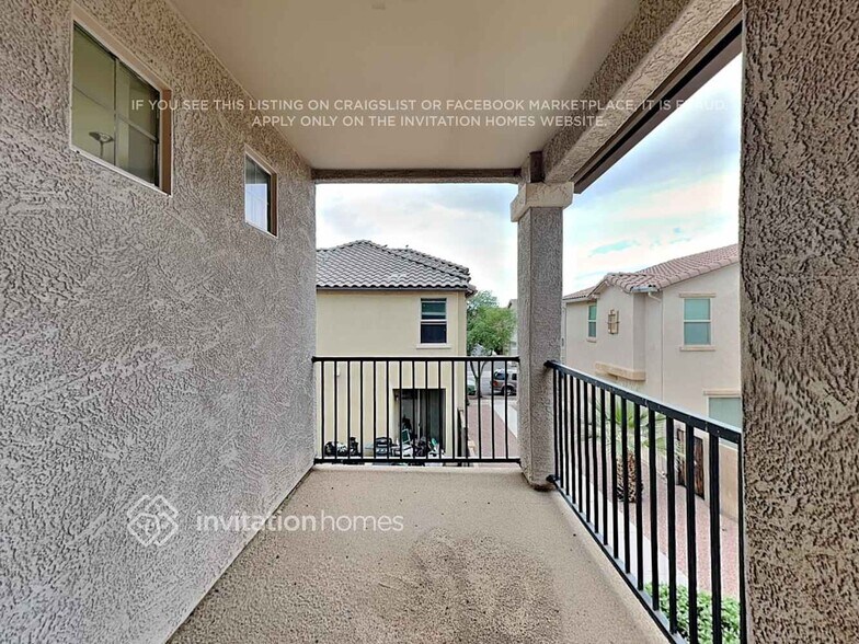 Building Photo - 1385 S Moccasin Trail