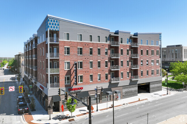 Building Photo - Pullman Station