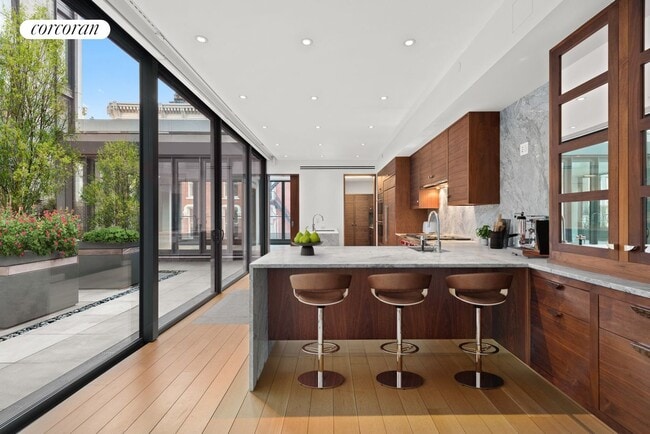 Building Photo - 27 Wooster St