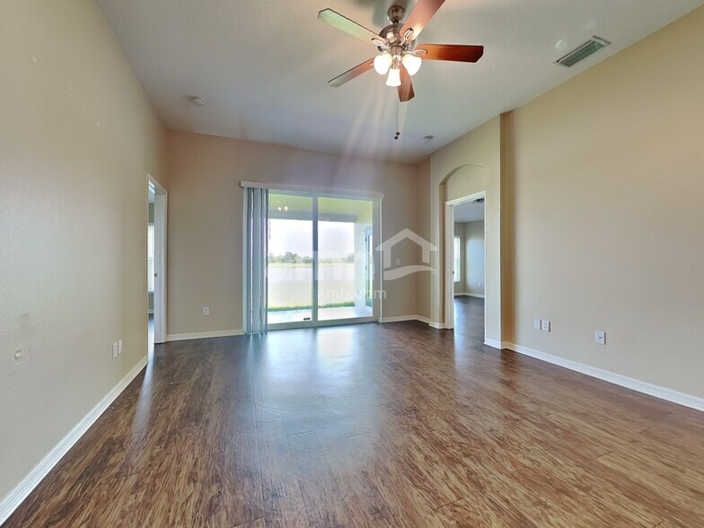 Building Photo - 4214 Hartford Lake Dr